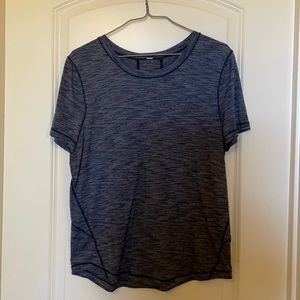 Lululemon Long Distance Short Sleeve Size 6 and Size 8